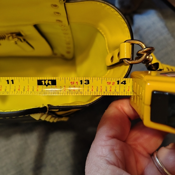 Valentino Garavani Rockstud All Leather Camouflage Bag. - Picture 14 of 14